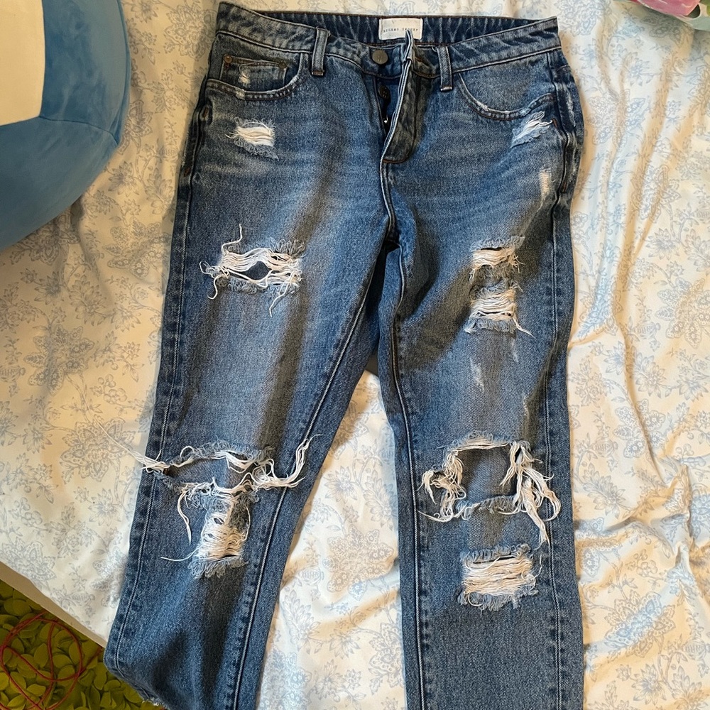 Buckle gilded intent boyfriend jeans